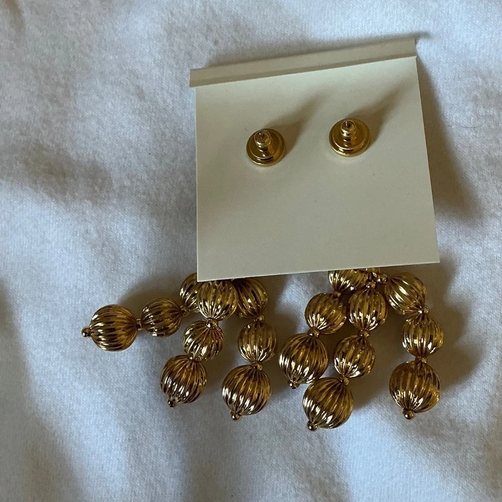 Tory Burch Gold Logo Beaded Tassel Statement Drop Earrings absolutely stunning 🤩 - Picture 4 of 4